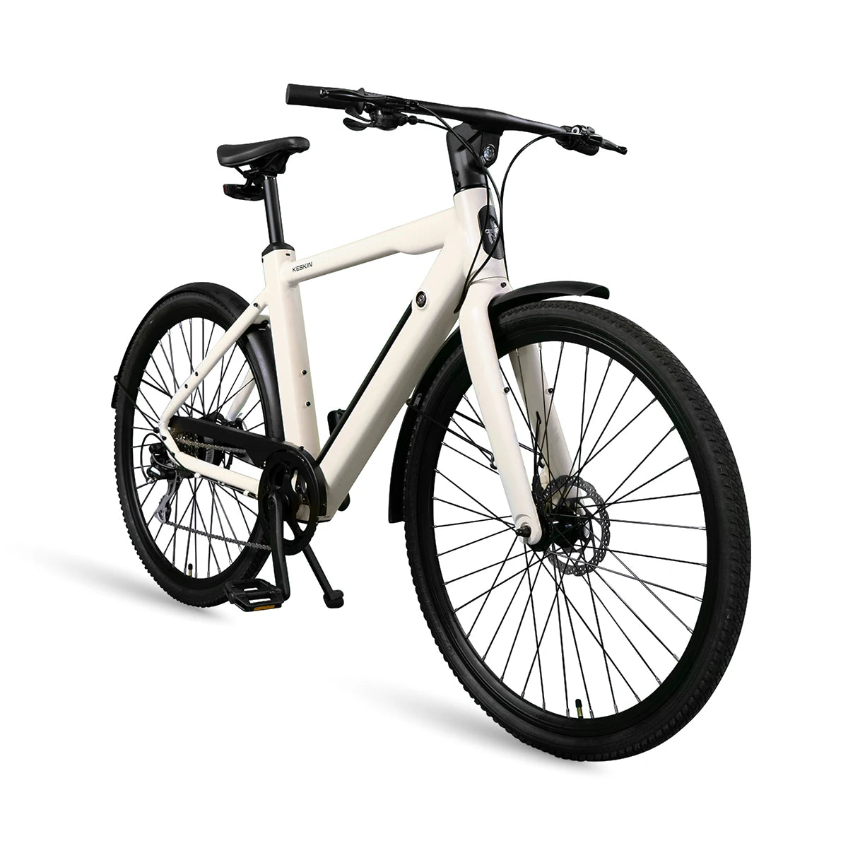 45-Grad-Vorderansicht des Keskin cBike1 E-Bikes in Sand – City E-Bike mit Motorunterstützung, integriertem Akku und modernen Features für den täglichen Arbeitsweg in Deutschland